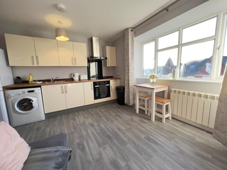 Princes Court, Sea Road ボーンマス エクステリア 写真